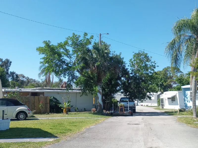 Cypress Bay Mobile Home Park - Fort Pierce, FL