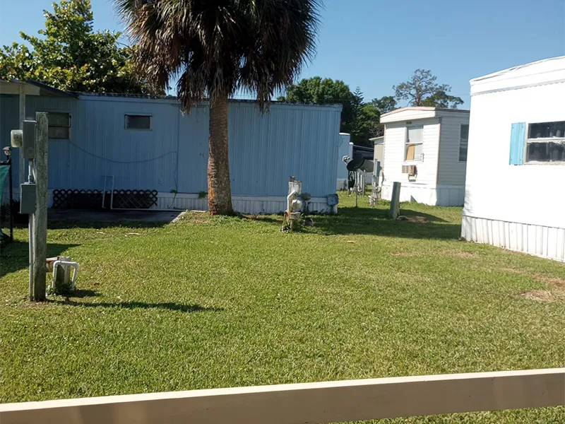 Cypress Bay Mobile Home Park - Fort Pierce, FL