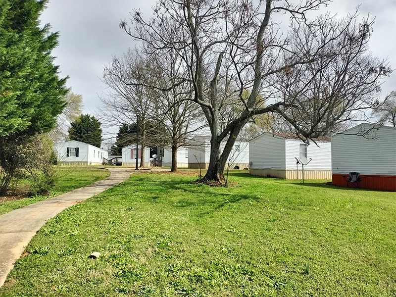 Mobile Home Community in Hampton, GA