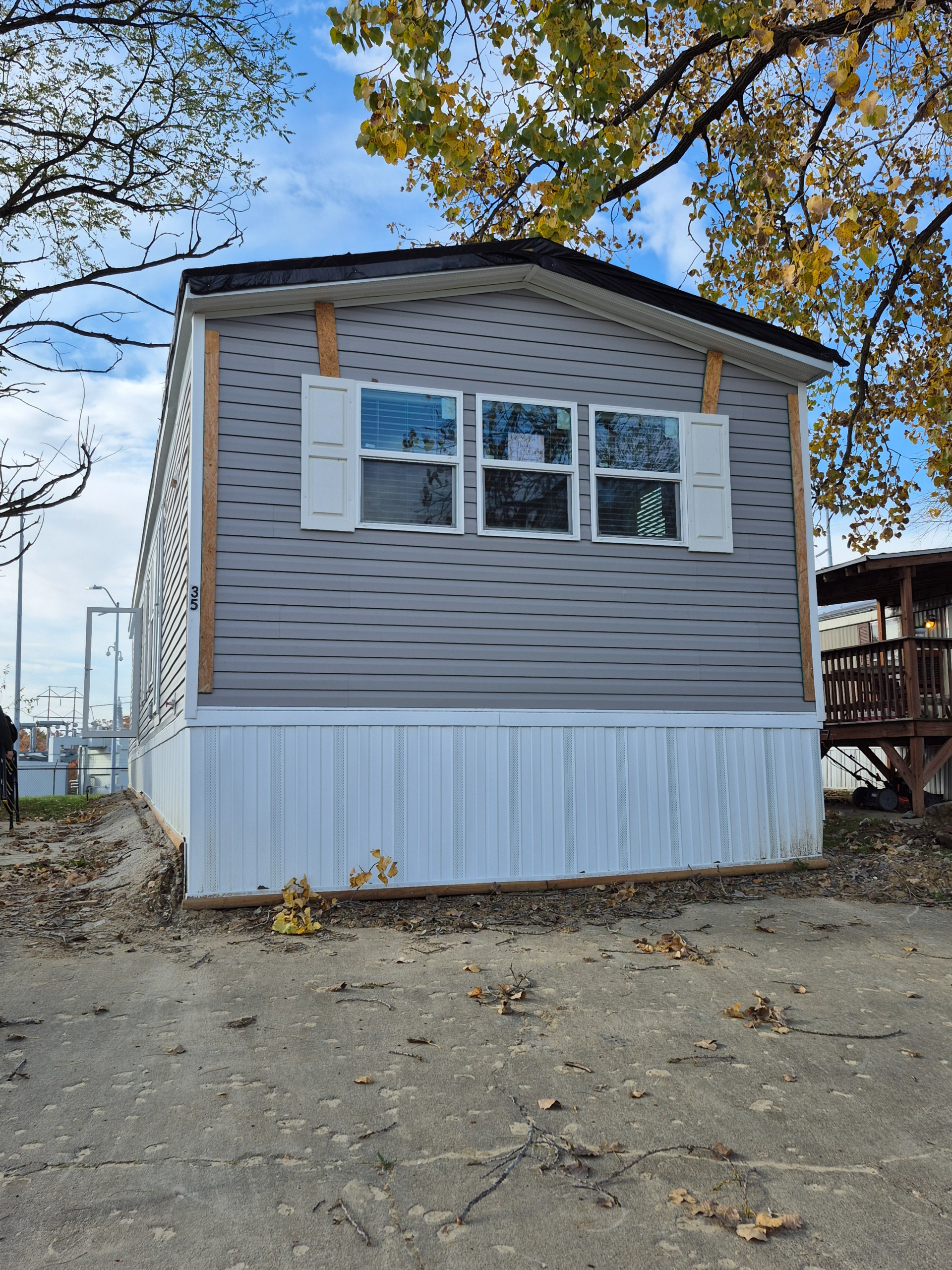 3&2 New Single Wide Lot 35 – Columbia, MO (3)