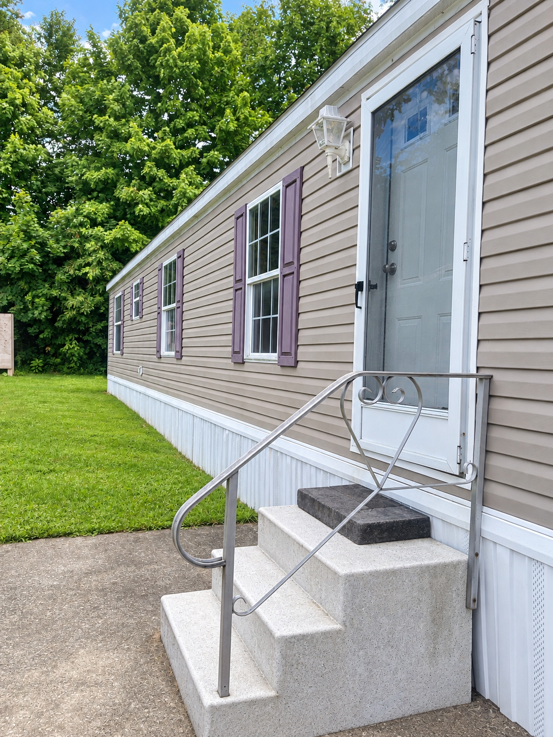 Lot 44 Outdoor JC Mobile Home Ct