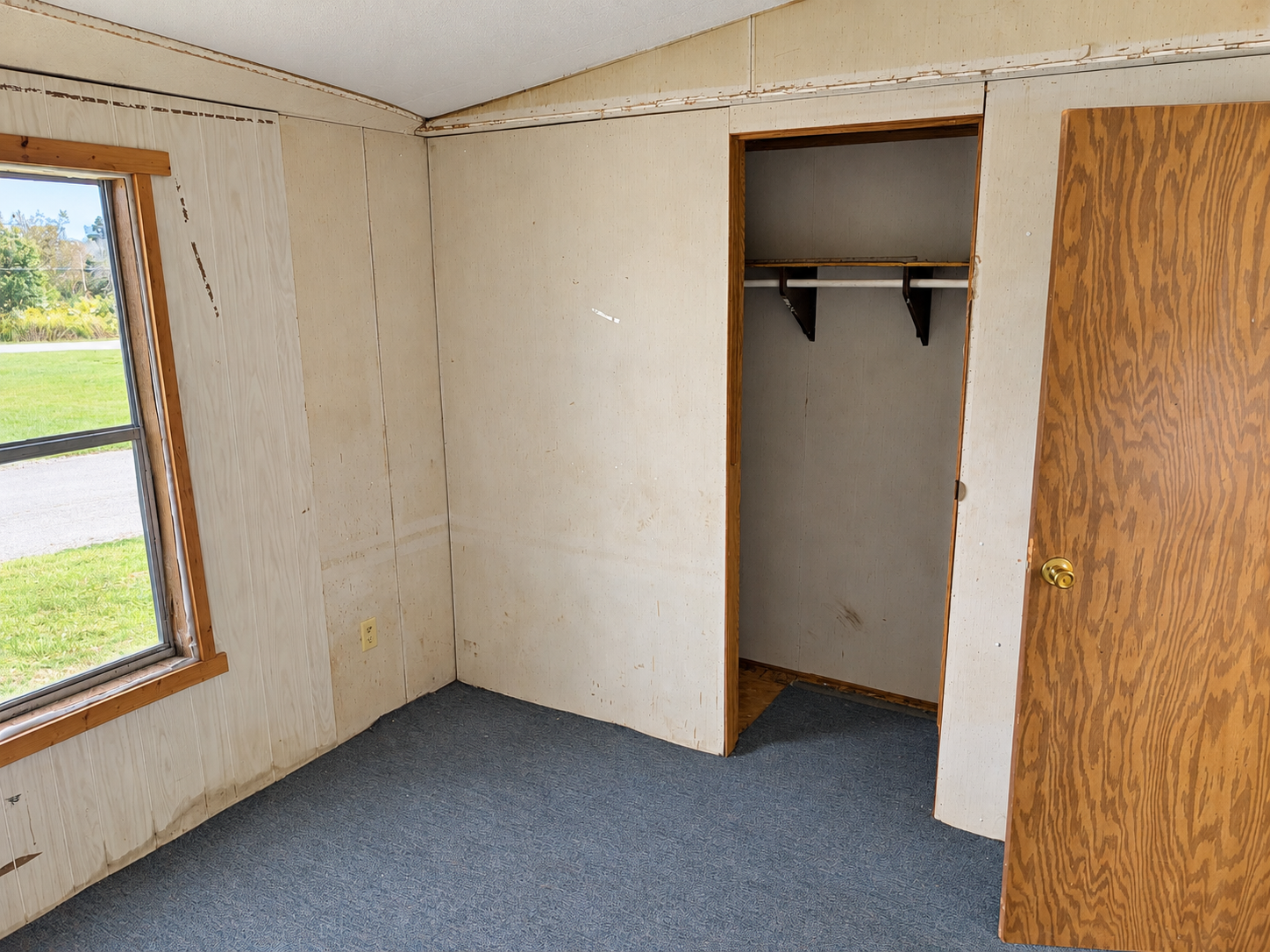 Lot 73 indoor wardrope Lot 73 indoor