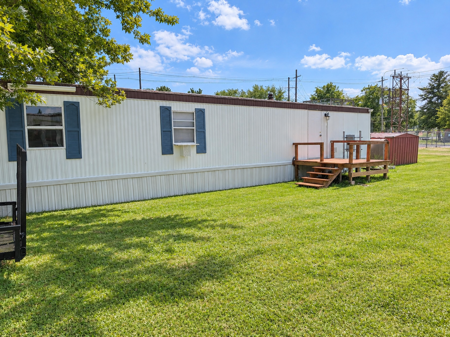 Stone Manor, Lot 313 (2) Stone Manor, Lot 313