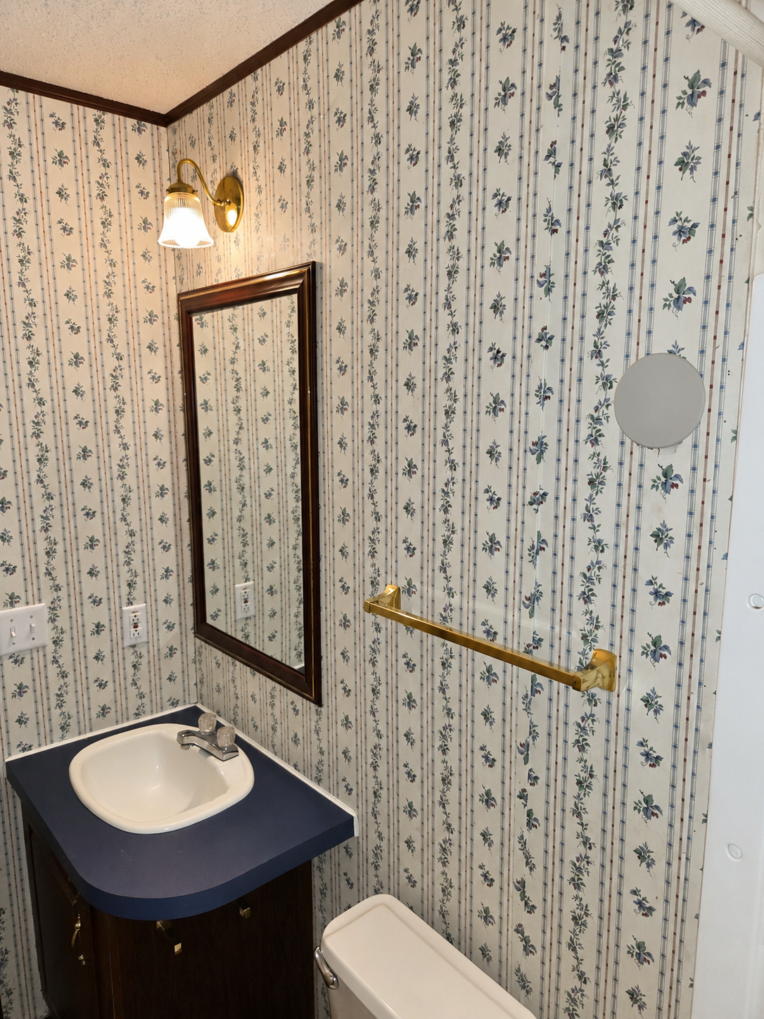 Lot 133 indoor bath Lot 133 indoor