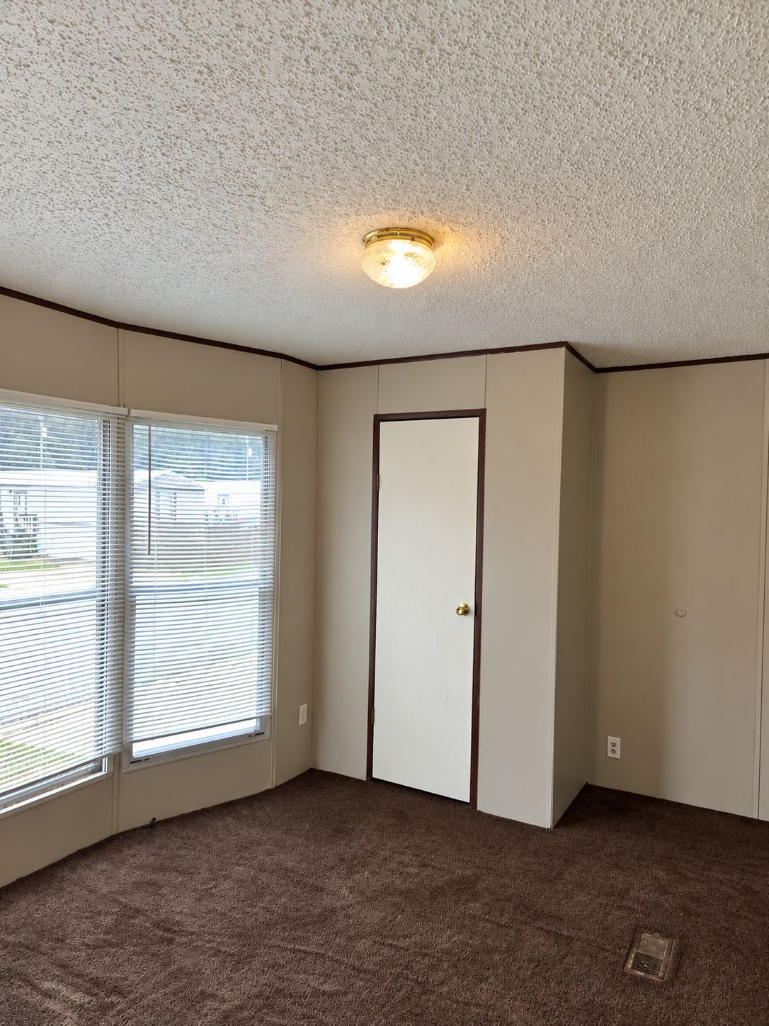 Lot 133 indoor windoor Lot 133 indoor